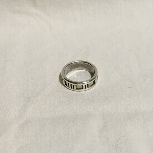 Tiffany&Co. 'Atlas' Collection Ring in Sterling Silver (size 5.75) (|) - Picture 3 of 7